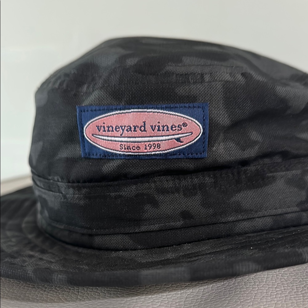 Vineyard Vines Dark Camo Bucket Hat size M/L - Picture 2 of 4